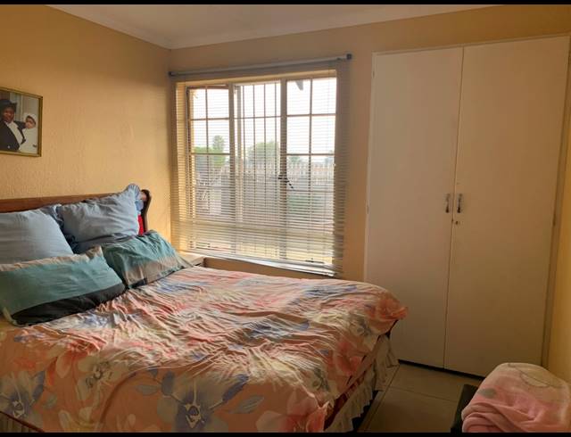 3 BEDROOM HOUSE FOR SALE IN LEONDALE